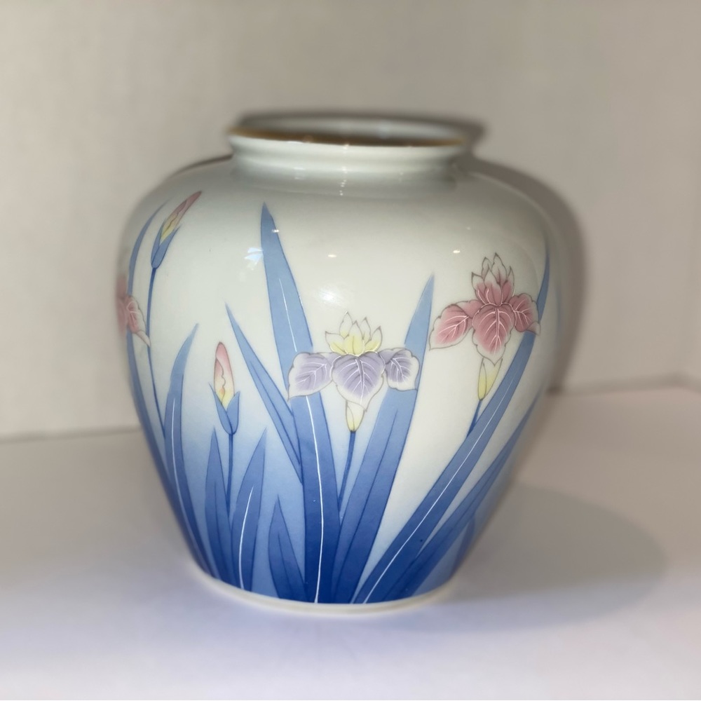Otagiri Japan Blue Iris Vase